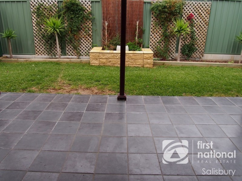 26 Broadwater Crescent, Mawson Lakes SA 5095