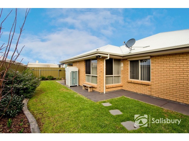 10 Highgrove Court, Andrews Farm SA 5114