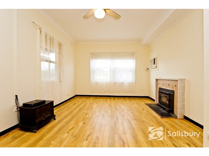 12 Wayford Street, Elizabeth Vale SA 5112