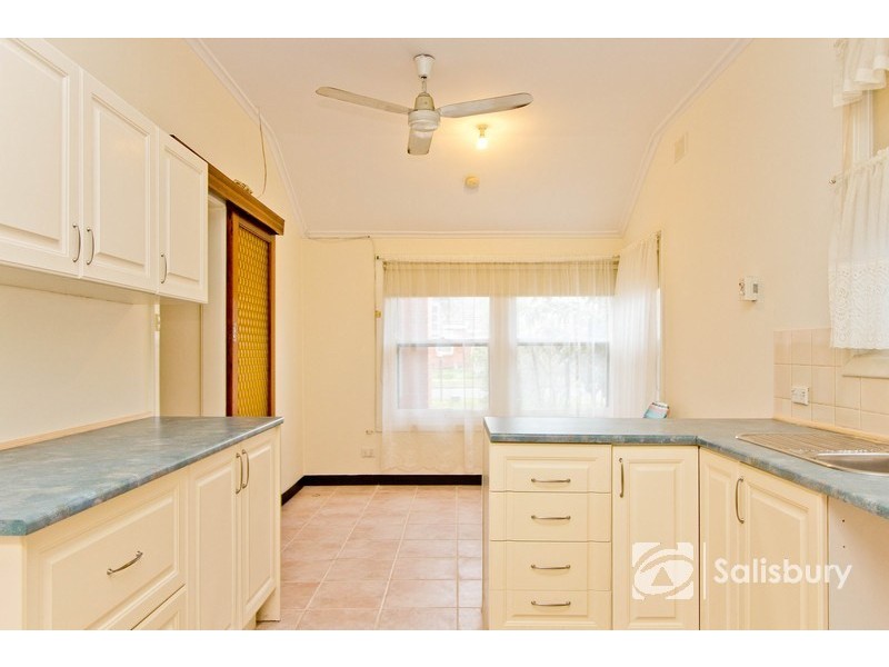 12 Wayford Street, Elizabeth Vale SA 5112