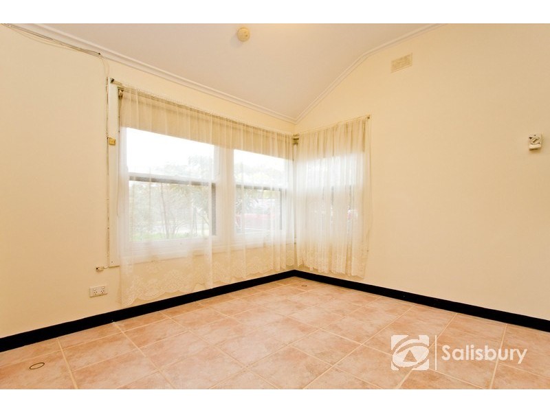 12 Wayford Street, Elizabeth Vale SA 5112