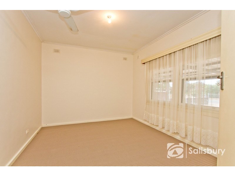 12 Wayford Street, Elizabeth Vale SA 5112