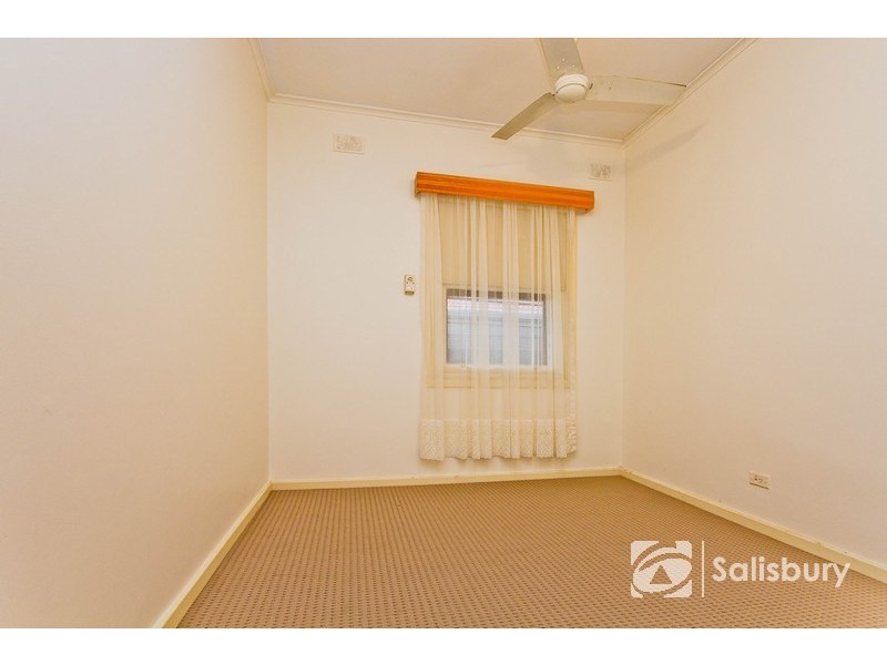 12 Wayford Street, Elizabeth Vale SA 5112