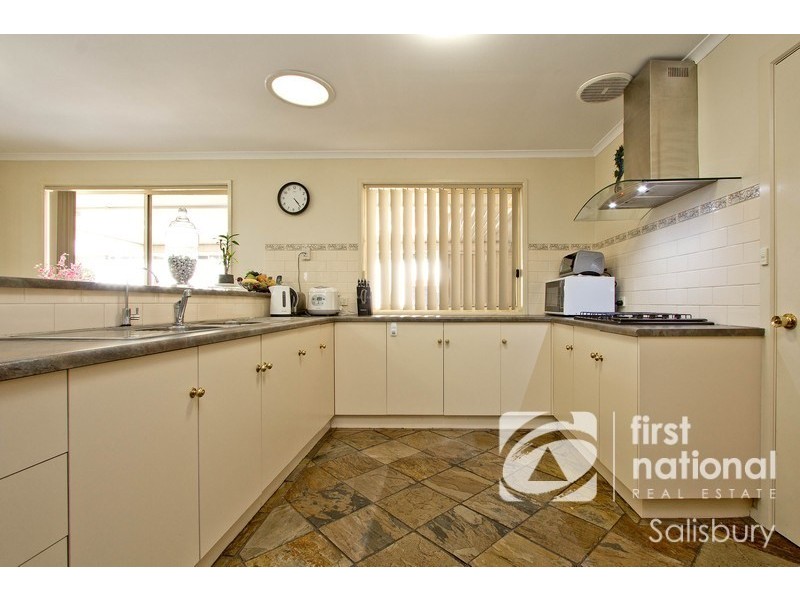 31 New Hampshire Drive, Parafield Gardens SA 5107