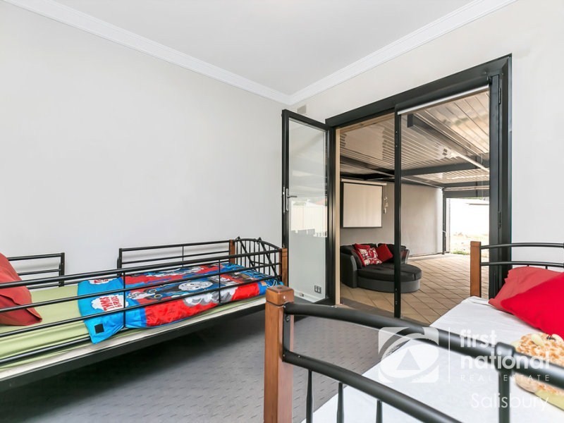 16 Down Crescent, Salisbury Downs SA 5108