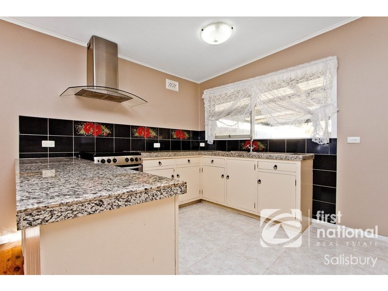 14 Wayford Street, Elizabeth Vale SA 5112