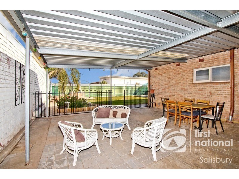14 Wayford Street, Elizabeth Vale SA 5112