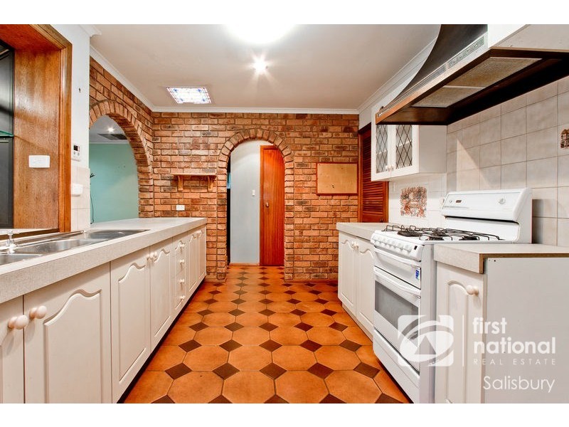 6 Terrigal Court, Redwood Park SA 5097