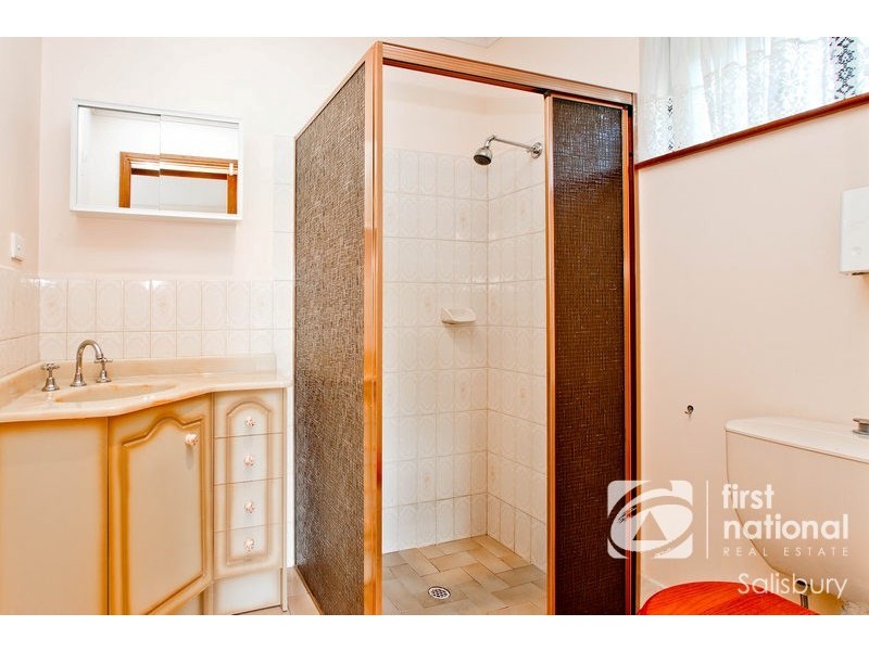 6 Terrigal Court, Redwood Park SA 5097