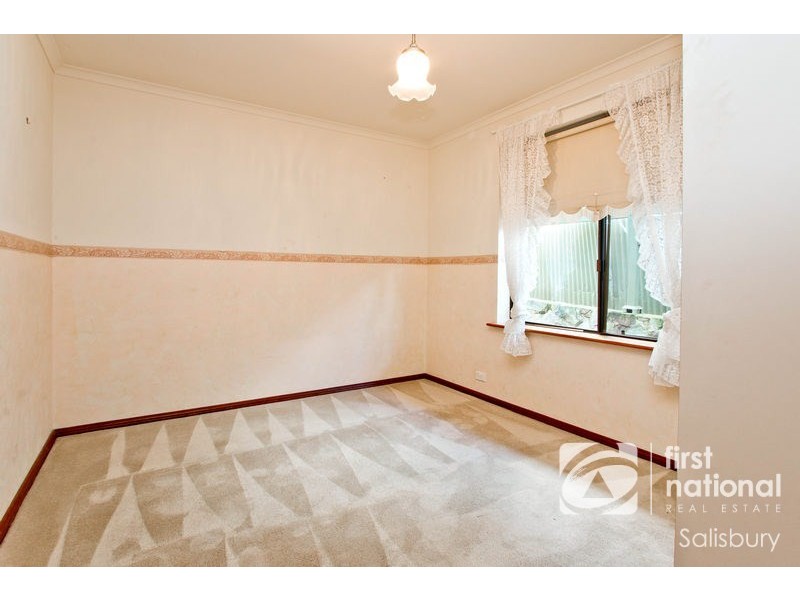 6 Terrigal Court, Redwood Park SA 5097