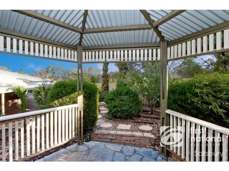 6 Terrigal Court, Redwood Park SA 5097