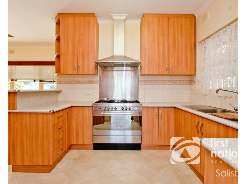 13 Theta Street, Salisbury SA 5108