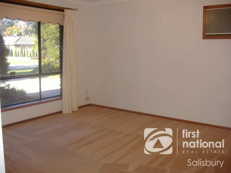 27 Japonica Crescent, Parafield Gardens SA 5107