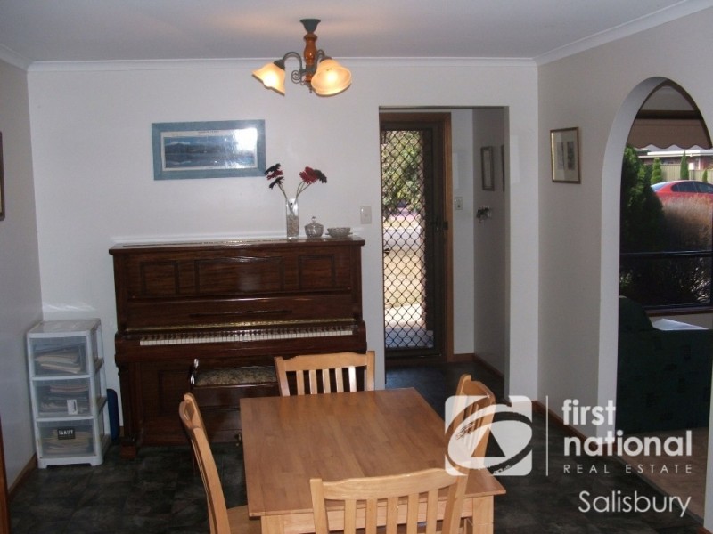 27 Japonica Crescent, Parafield Gardens SA 5107