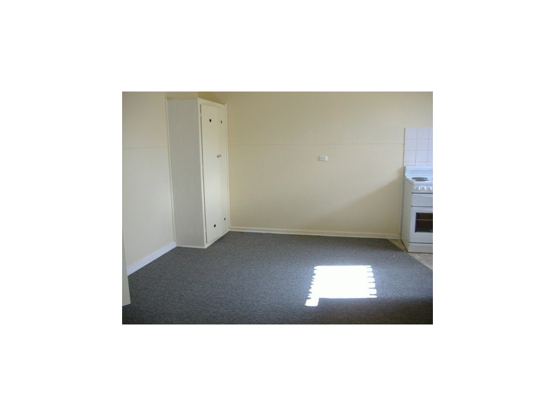 8 Griffiths Street, Elizabeth South SA 5112