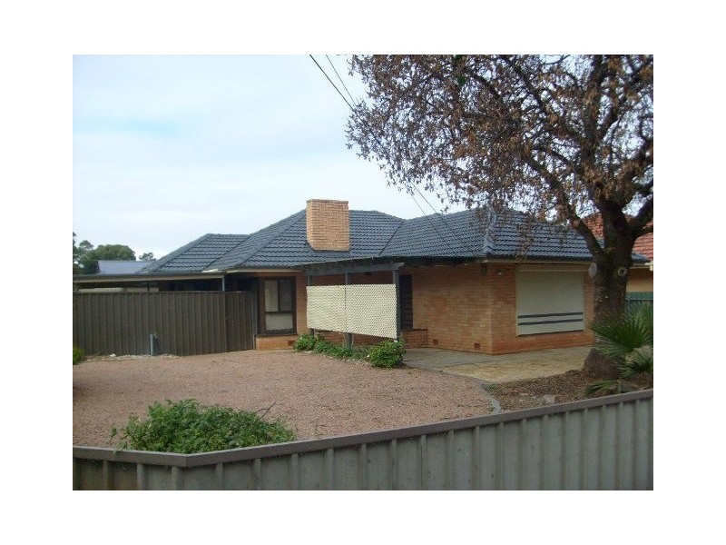 2 Beverley Avenue, Salisbury SA 5108