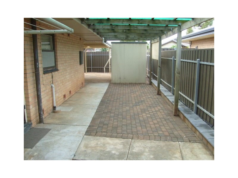 2 Beverley Avenue, Salisbury SA 5108