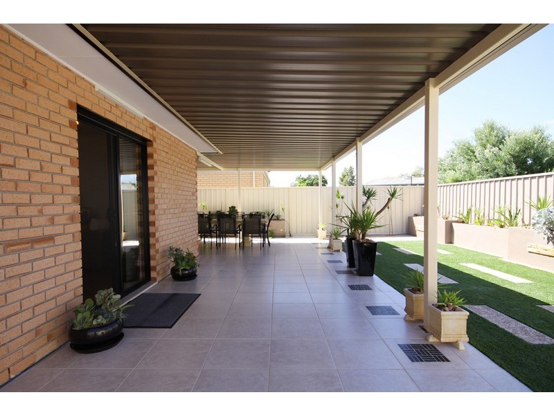 18 Berno Court, Parafield Gardens SA 5107