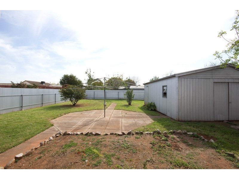 25 Siddall Road, Elizabeth Vale SA 5112