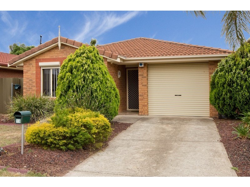19 Clapton Drive, Paralowie SA 5108