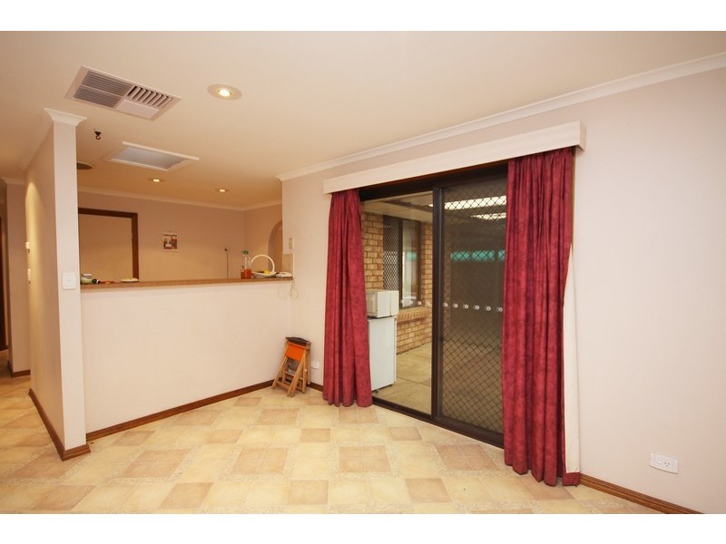 37 Janine Drive, Burton SA 5110