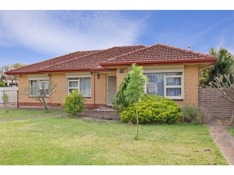 2 Dawn Avenue, Brahma Lodge SA 5109