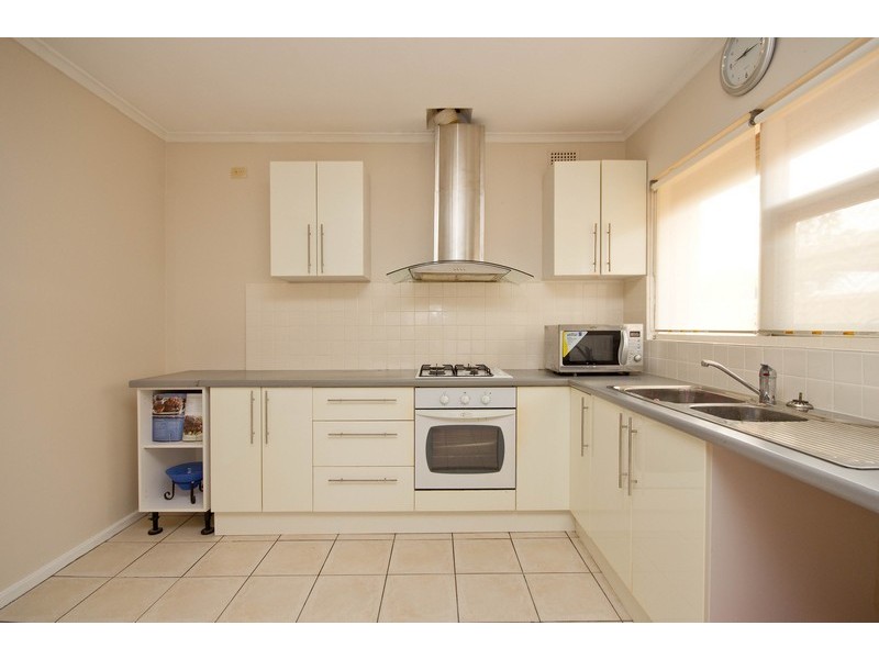 2 Dawn Avenue, Brahma Lodge SA 5109