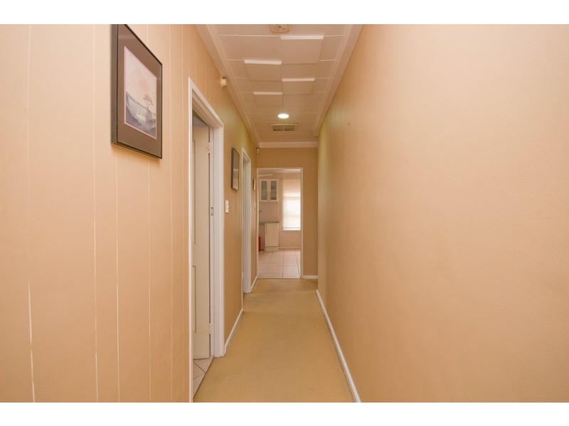 2 Dawn Avenue, Brahma Lodge SA 5109