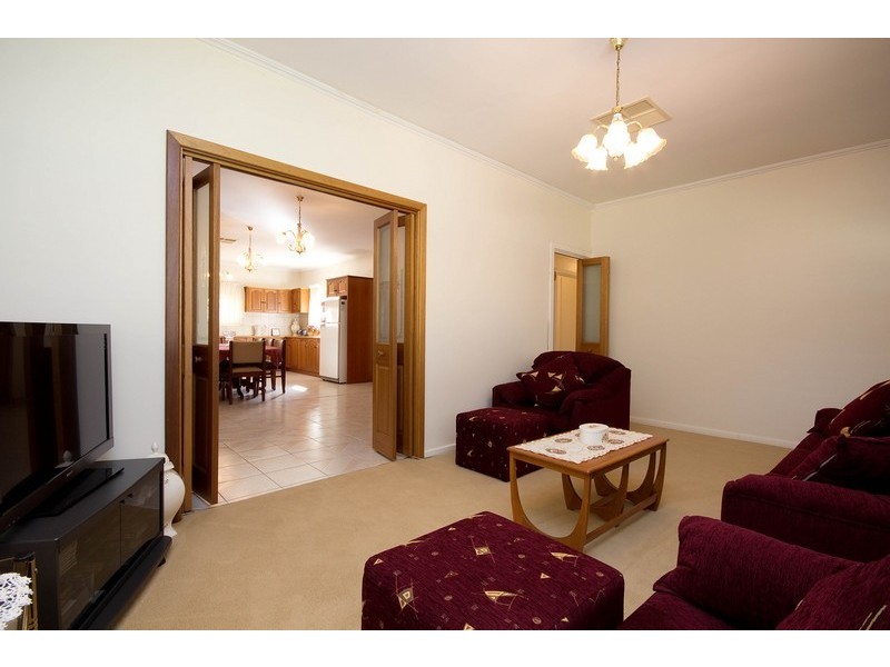 53 Collingbourne Drive, Elizabeth Vale SA 5112