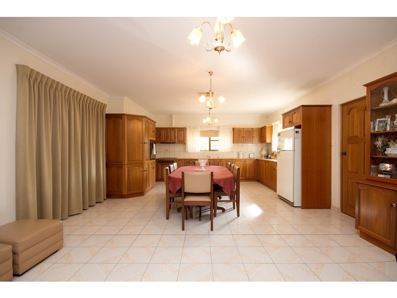 53 Collingbourne Drive, Elizabeth Vale SA 5112