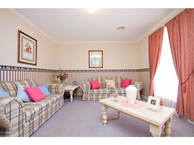 33 Radiata Grove, Salisbury Heights SA 5109