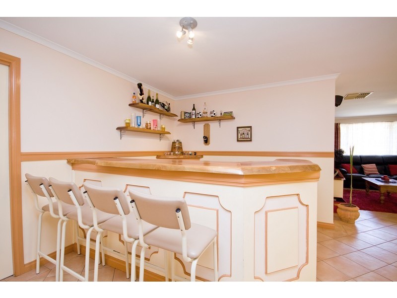 33 Radiata Grove, Salisbury Heights SA 5109