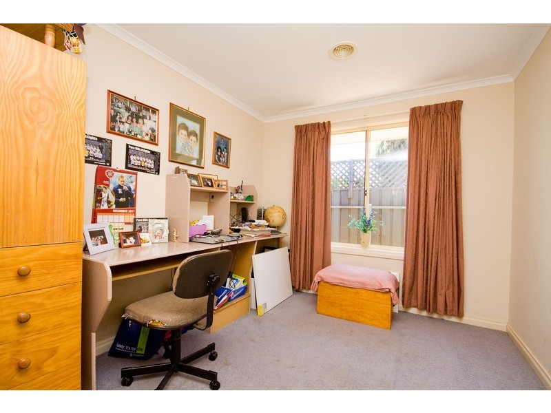 33 Radiata Grove, Salisbury Heights SA 5109