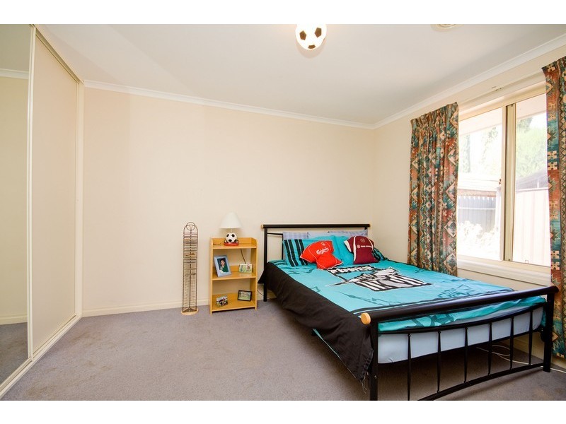 33 Radiata Grove, Salisbury Heights SA 5109