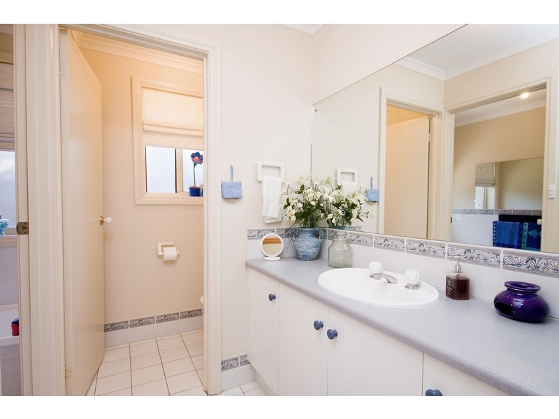 33 Radiata Grove, Salisbury Heights SA 5109