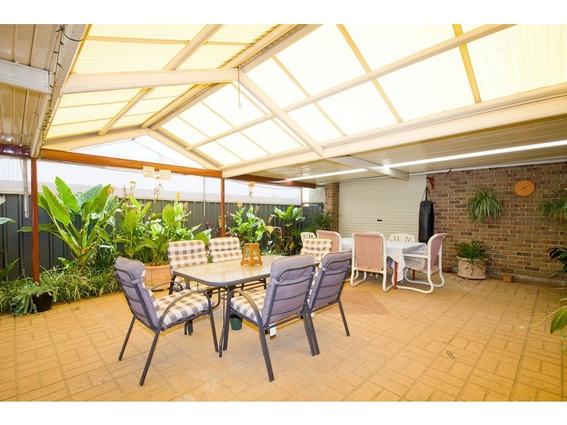 33 Radiata Grove, Salisbury Heights SA 5109