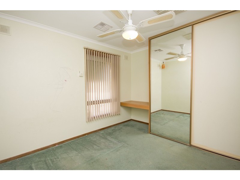 13 Debra Crescent, Salisbury East SA 5109