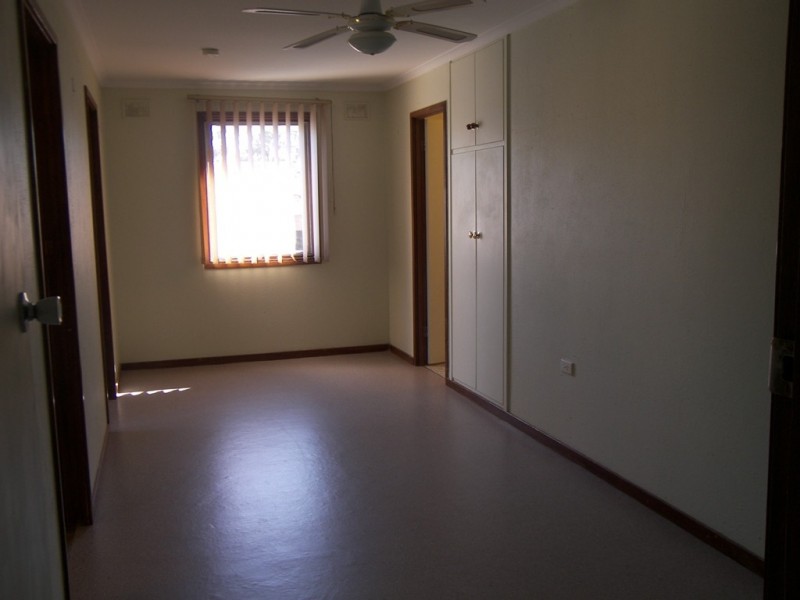 13 Debra Crescent, Salisbury East SA 5109