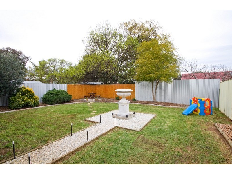 18 Bradman Road, Parafield Gardens SA 5107
