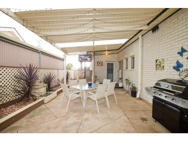 18 Bradman Road, Parafield Gardens SA 5107