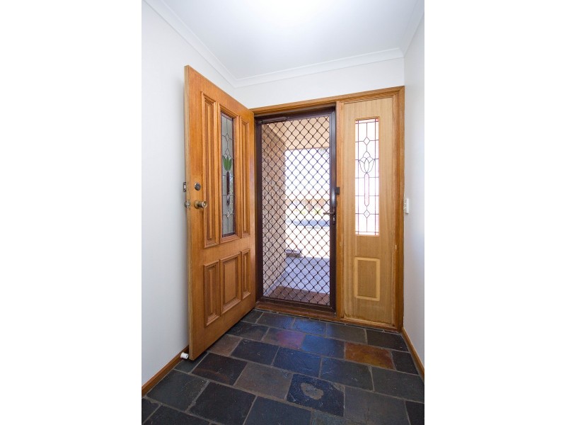 8 Redford Court, Paralowie SA 5108