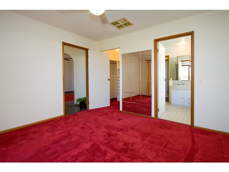 8 Redford Court, Paralowie SA 5108