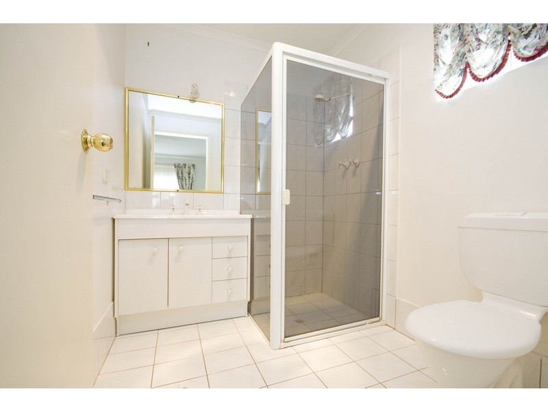 5 Queensborough Drive, Salisbury Heights SA 5109