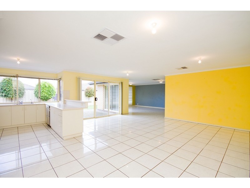 2 Biscay Avenue, Paralowie SA 5108