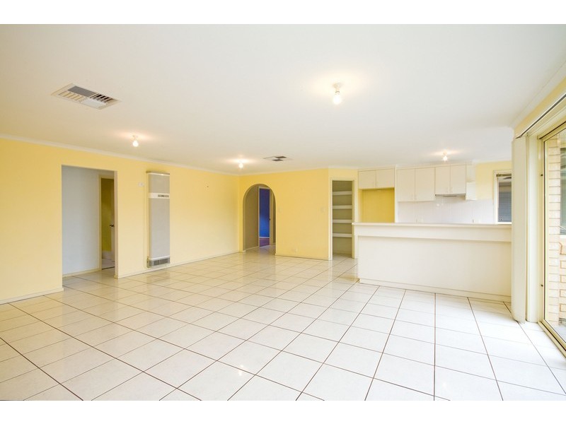 2 Biscay Avenue, Paralowie SA 5108