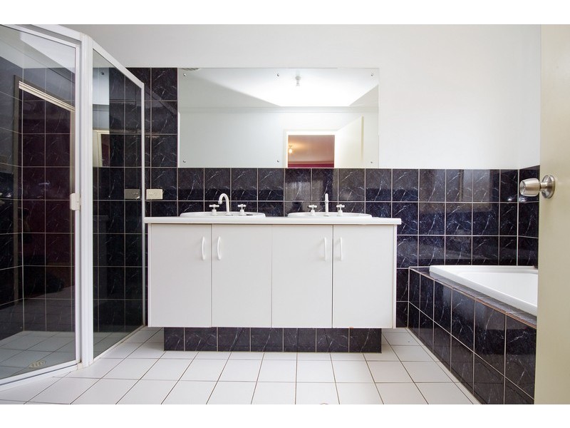 2 Biscay Avenue, Paralowie SA 5108