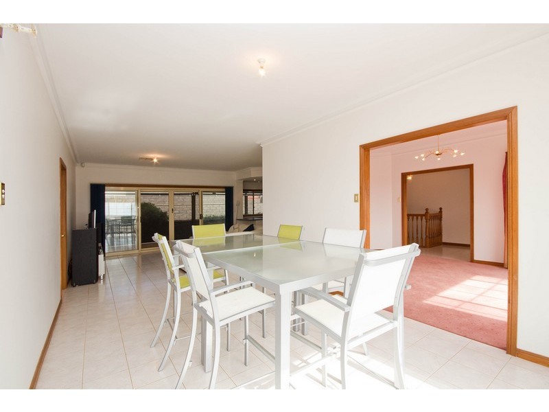 20 Cambridge Terrace, Hillbank SA 5112