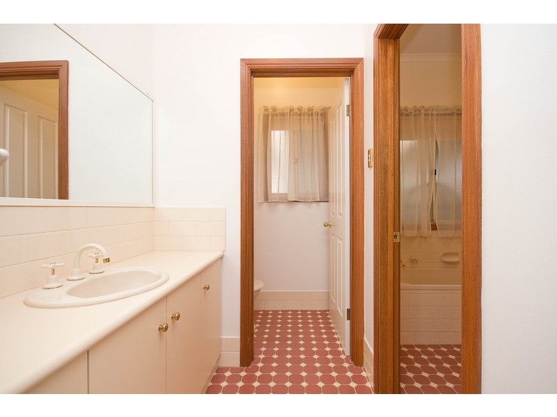 20 Cambridge Terrace, Hillbank SA 5112