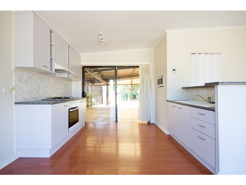 3 Karong Avenue, Brahma Lodge SA 5109