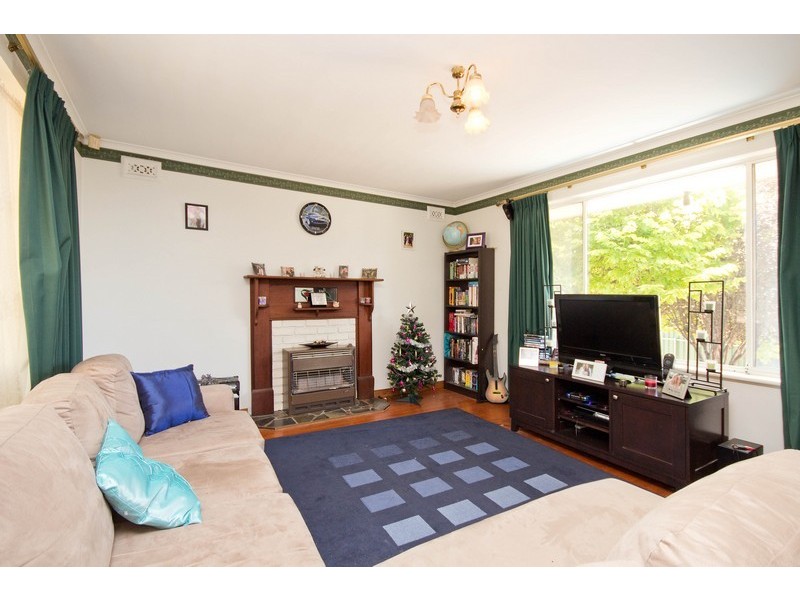 3 Summit Court, Para Hills SA 5096